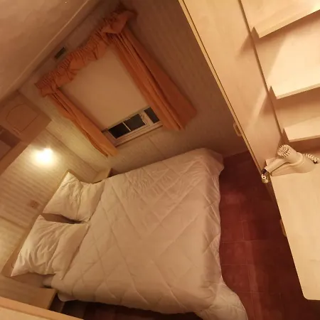 Maison Privee Dans Une Zone Calme Et Securisee *